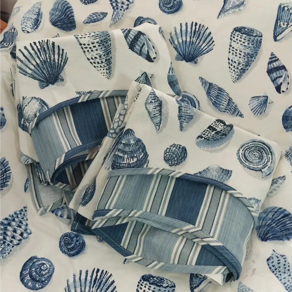 WAVERLY CLASSICS! CREAM & BLUES SEA/SHELLS PATTERN BEDSPREAD+ 2 WINDOW VALENCES!